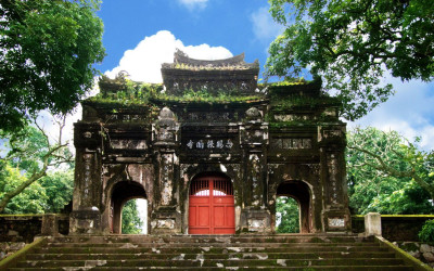Ghé thăm những ngôi chùa nổi tiếng xứ Huế (Kỳ II)